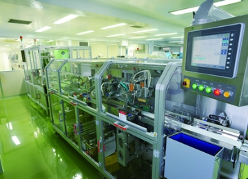 Cutting-edge filling machine for PTP packaging of tablets